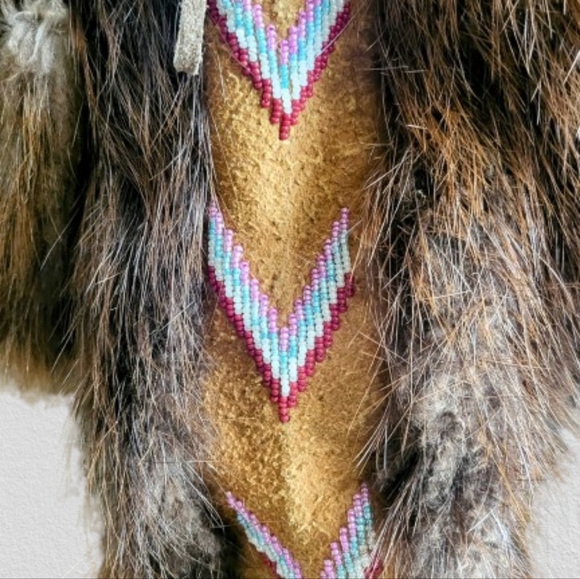 Wolverine Fur Alaskan Inuit Handmade Mukluks Size 8 - Picture 2 of 6